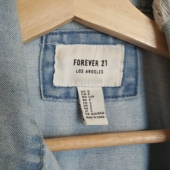 Jean Jacket Forever 21 - Picture 3 of 4